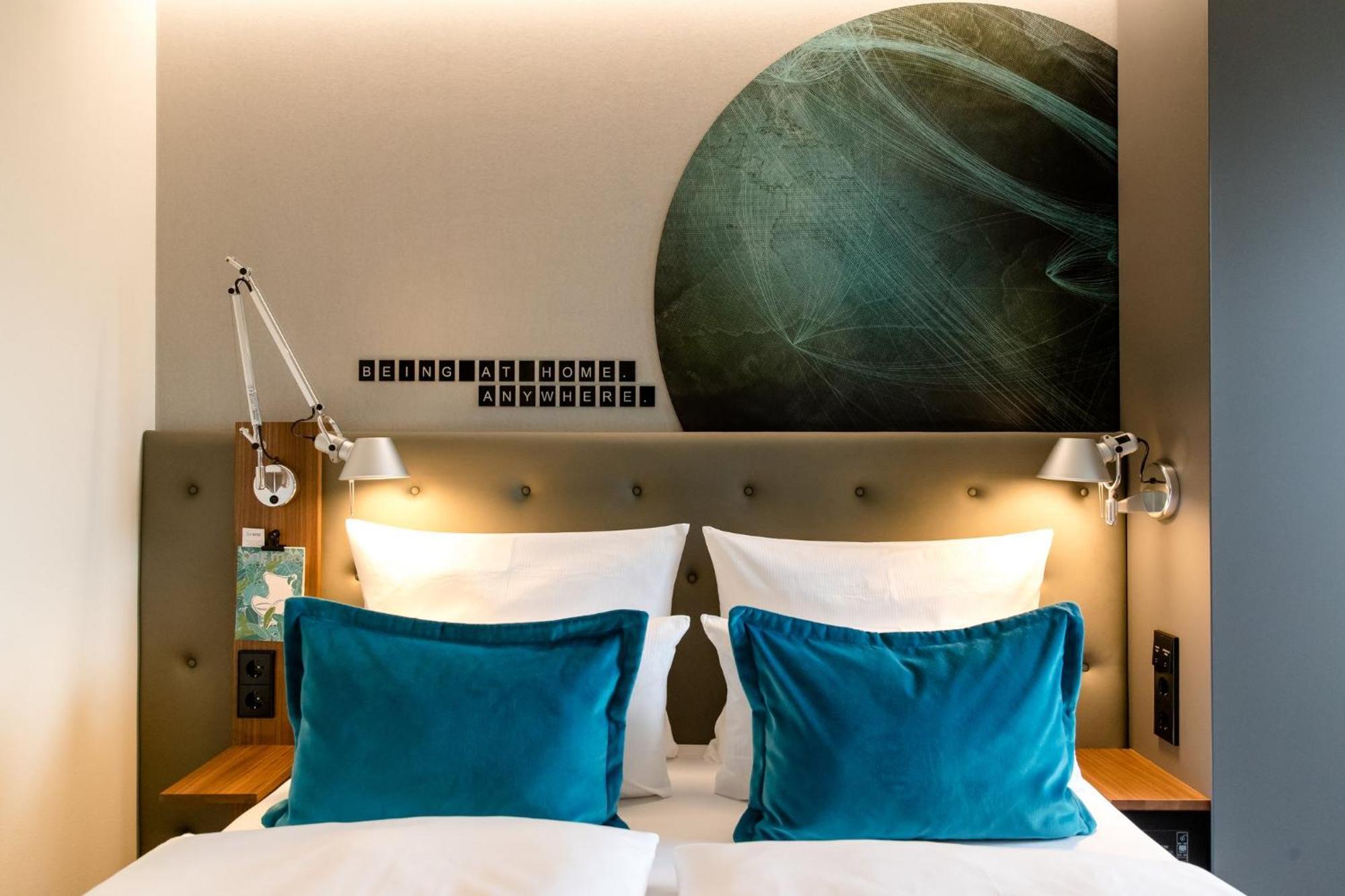 Motel One Frankfurt Airport Frankfurt am Main Exterior photo