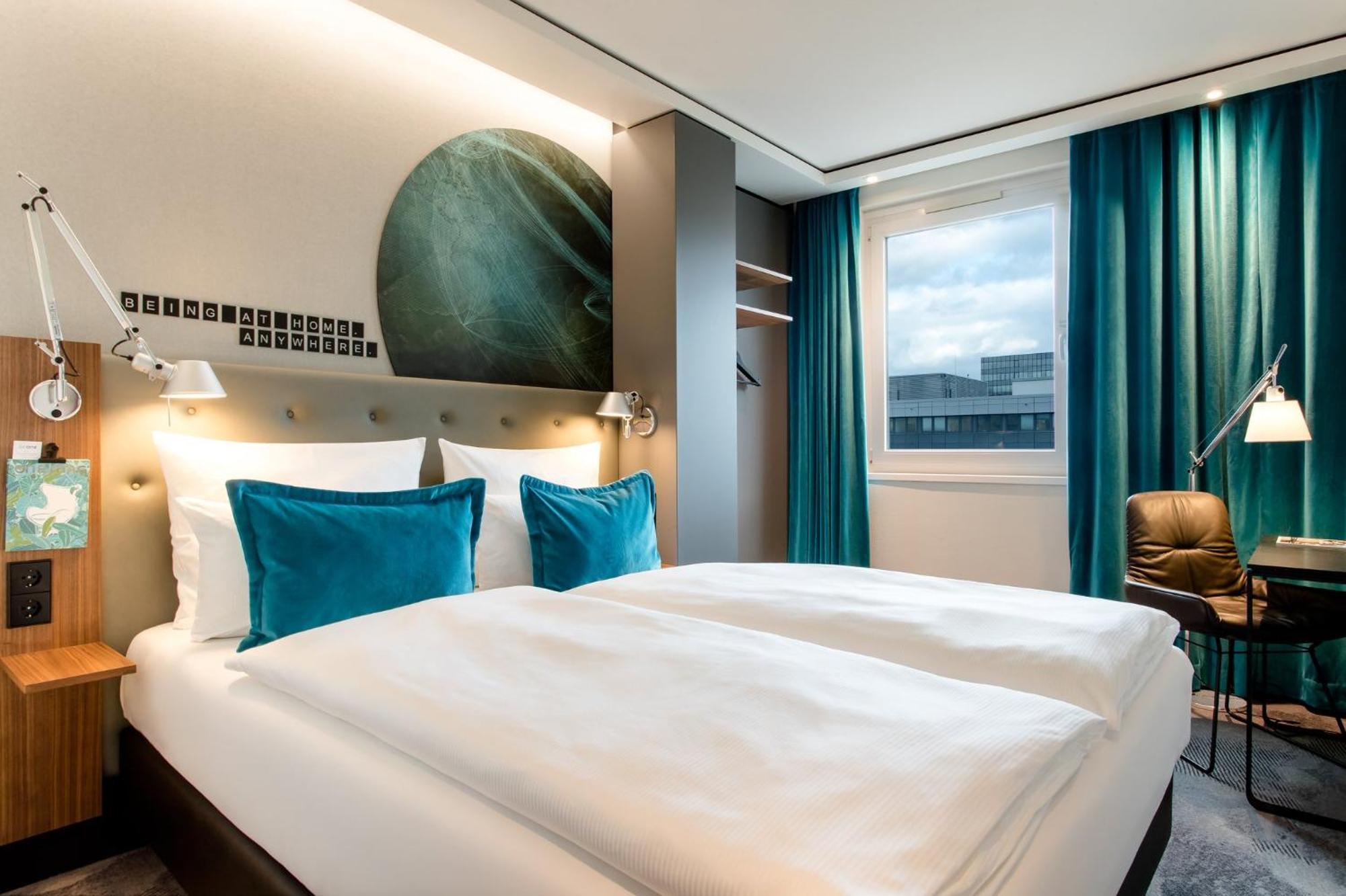 Motel One Frankfurt Airport Frankfurt am Main Exterior photo