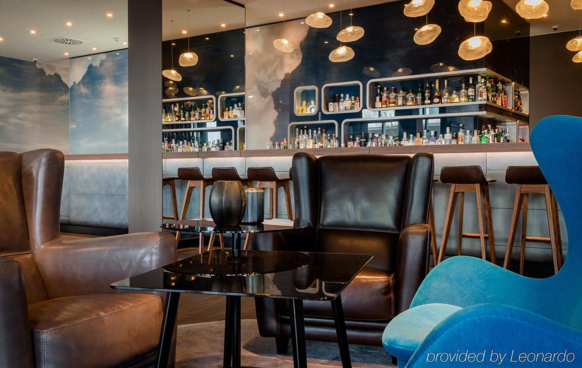 Motel One Frankfurt Airport Frankfurt am Main Exterior photo
